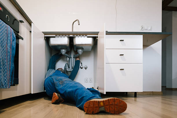 Professional Leak Detection technician working in Liberty Hill, TX